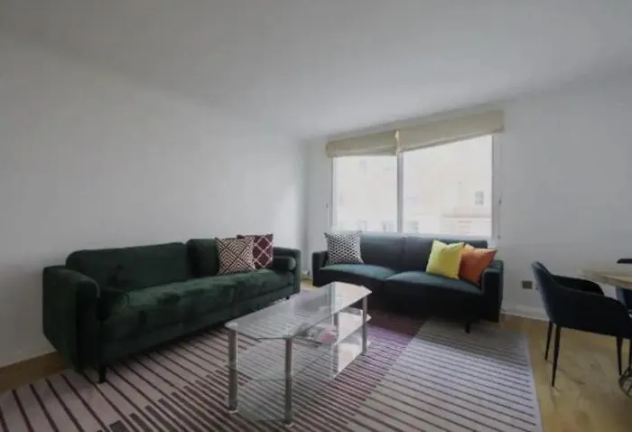Capital Two Bedroom Apartment Sloane Avenue