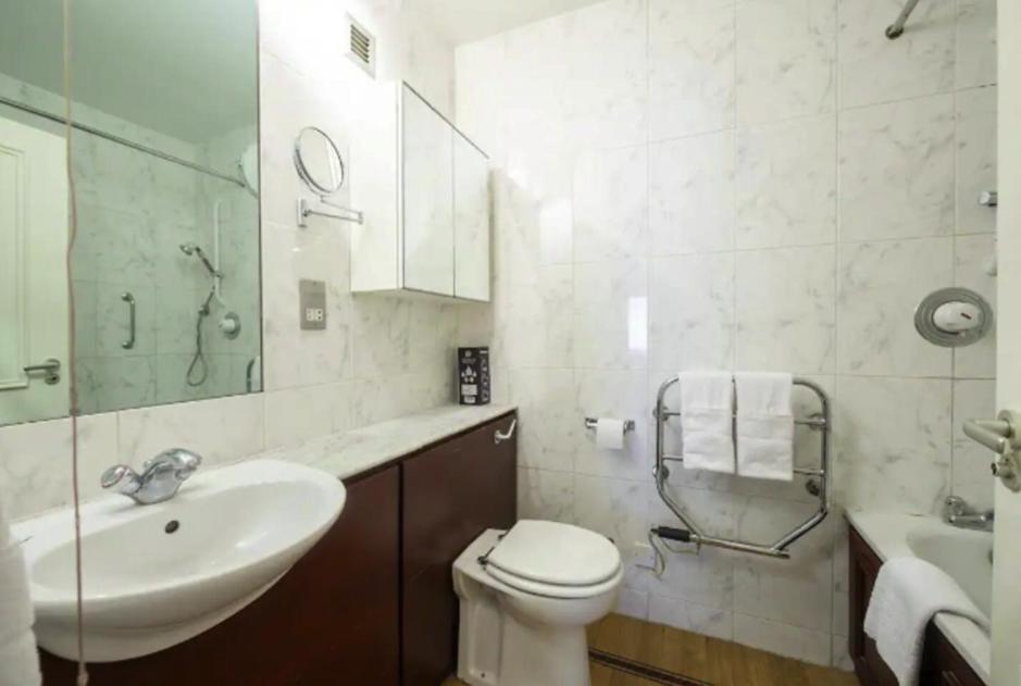 Capital Two Bedroom Sloane Avenue